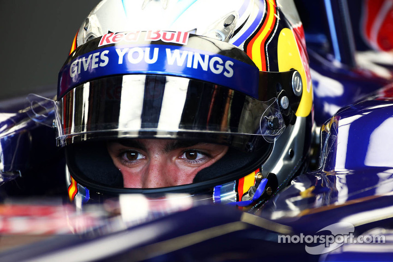 Карлос Сайнс-мол., Toro Rosso STR8 Ferrari
