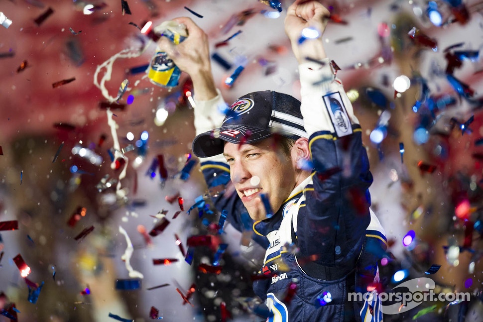 Race winner Brad Keselowski, Penske Racing Ford