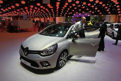 Renault Clio Initiale Paris