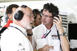 Olaf Manthey, capo della squadra Porsche Team Manthey e Dr.Frank-Steffen Walliser