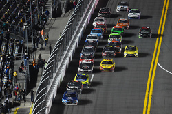 Dale Earnhardt jr., Hendrick Motorsports, Chevrolet, in Führung