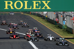 Inicio: Lewis Hamilton, equipo Mercedes AMG F1