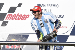 Podio: ganador Valentino Rossi, de Yamaha Factory Racing