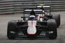 Fernando Alonso und Jenson Button, McLaren MP4-30 Honda