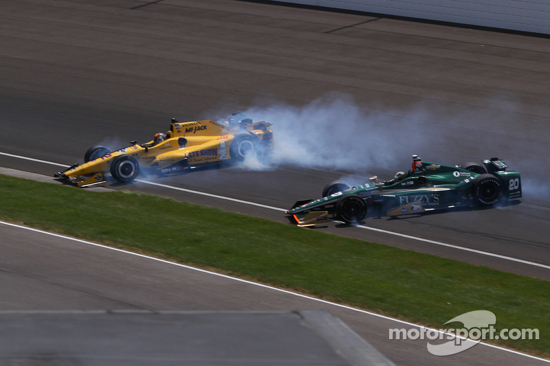 Oriol Servia en Ed Carpenter in de slip
