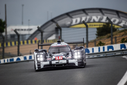 保时捷车队18号保时捷919 Hybrid赛车:罗曼·杜马斯、尼尔·雅尼、马克·里布