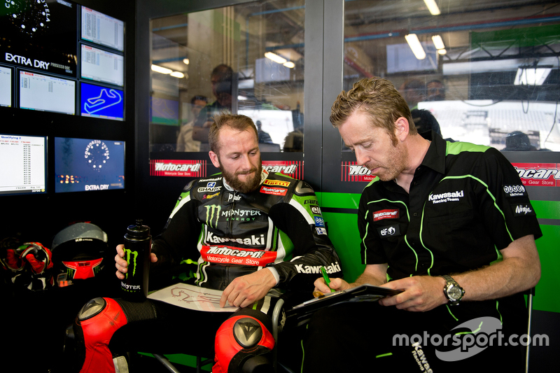 Tom Sykes, Kawasaki Racing Team, und sein Chefmechaniker Marcel Duinker