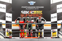 Portimão podio – Gara 2: Davide Giugliano, Jonathan Rea, Leon Haslam
