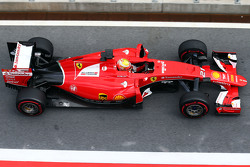 Esteban Gutierrez, Ferrari SF15-T