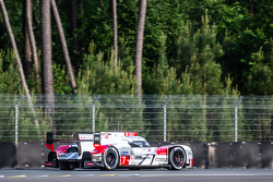 #7 Audi Sport Team Joest Audi R18 e-tron quattro: Марсель Фаслер, Андре Лоттерер, Бенуа Треліє