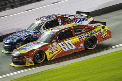 Chris Buescher, Roush Fenway Racing, Ford, und Regan Smith, JR Motorsports, Chevrolet