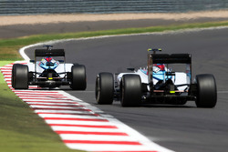 Felipe Massa, Williams FW37 à frente do companheiro de equipe Valtteri Bottas, Williams FW37