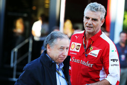 Jean Todt, FIA-Präsident, mit Maurizio Arrivabene, Ferrari-Teamchef