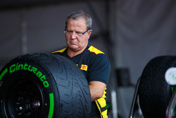 Pirelli-Reifeningenieur