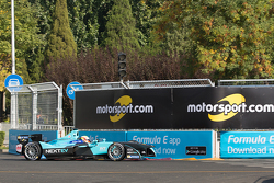 Oliver Turvey, NEXTEV TCR Formula E Team met Motorsport.com borden