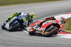 Marc Marquez, Repsol Honda Team; Valentino Rossi, Yamaha Factory Racing