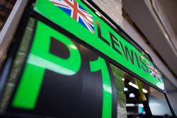 Letrero del ganador de la carrera y campeón del mundo, Lewis Hamilton, Mercedes AMG F1