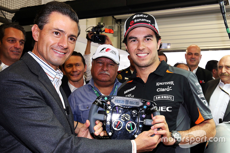 Sergio Pérez, Sahara Force India F1, con Enrique Peña Nieto, Presidente de México