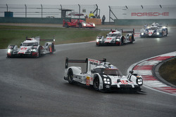 #18 Porsche Team Porsche 919 Hybrid: Romain Dumas, Neel Jani, Marc Lieb