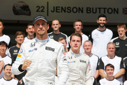 Jenson Button, McLaren e Stoffel Vandoorne, McLaren
