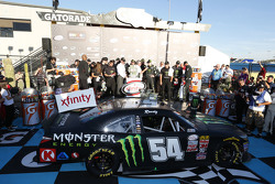 Sieger Kyle Busch, Joe Gibbs Racing Toyota