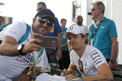 Nico Rosberg, Mercedes AMG F1, mit Fans