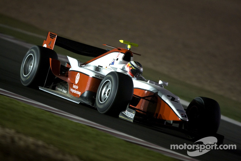 Зимой 2009 года, когда в Катар приезжала серия GP2 Asia, Нико Хюлькенберг установил рекордное время круга 1:35.741