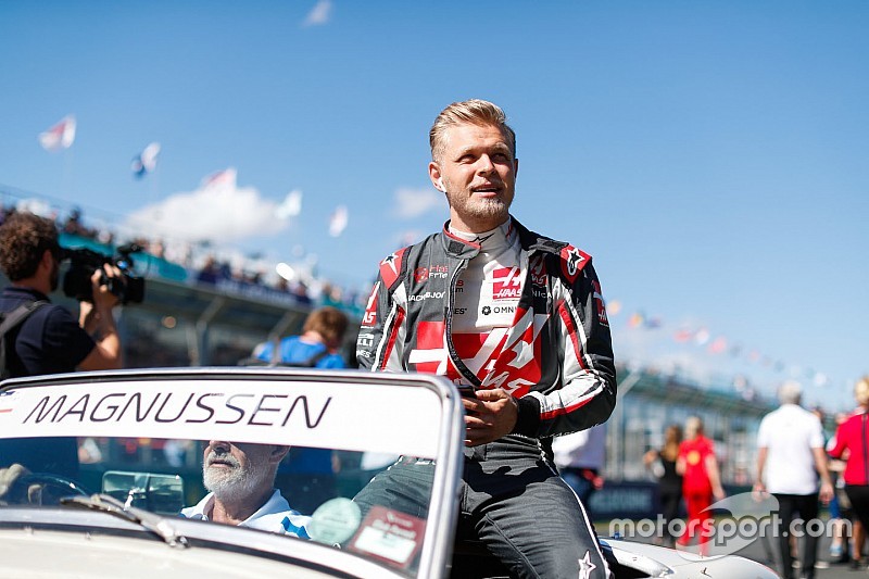 Danimarka'da yılın pilotu Magnussen seçildi