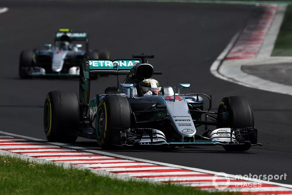 Lewis Hamilton, Mercedes-Benz F1 W07 Hybrid and Nico Rosberg, Mercedes-Benz F1 W07 Hybrid