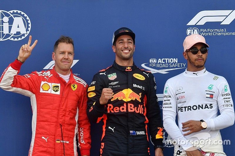 Sebastian Vettel, Ferrari, Pole sitter Daniel Ricciardo, Red Bull Racing and Lewis Hamilton, Mercedes-AMG F1