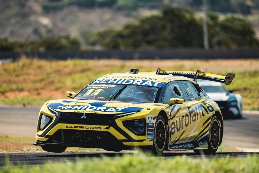 470204_1218799_mitsubishi_8.stockcar26_260905_140807_victoreleuterio_1601