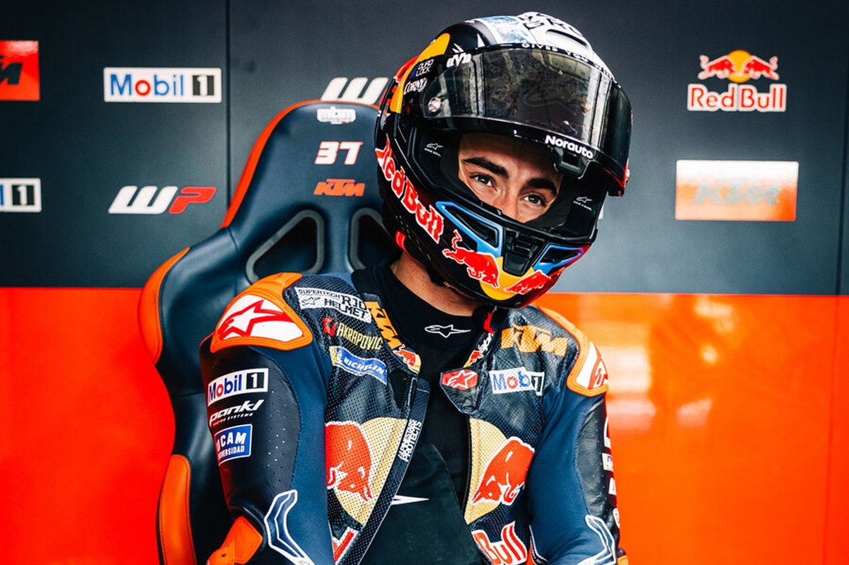 Acosta labels MotoGP 2025 as a “wasted year” amid search for maiden win
