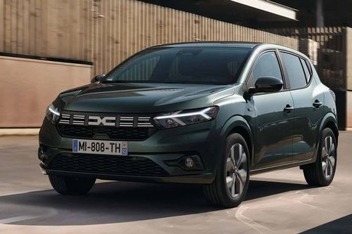 Top10 ventas Espa&ntilde;a 2025: el Dacia Sandero y Toyota vuelven a mandar