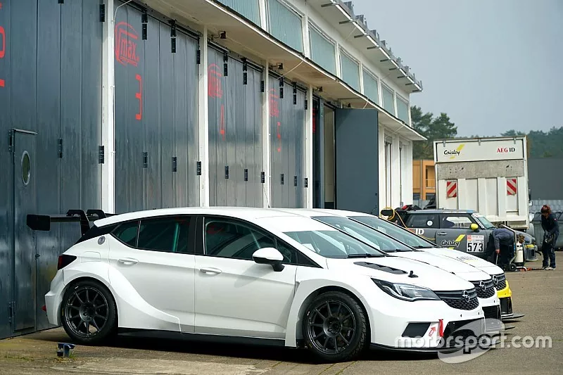 Kelly Racing Opel Livery