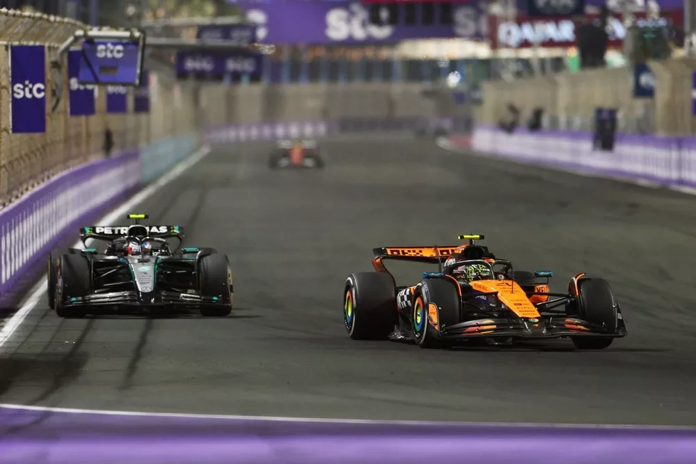 Lando Norris, McLaren, Andrea Kimi Antonelli, Mercedes