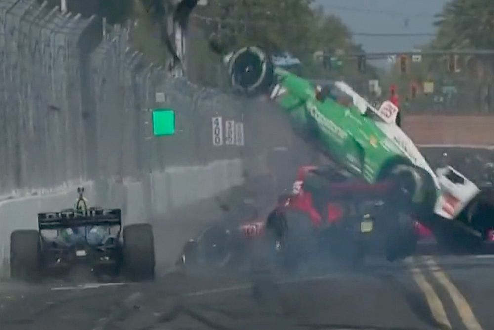 Accidente al inicio del GP St. Pete