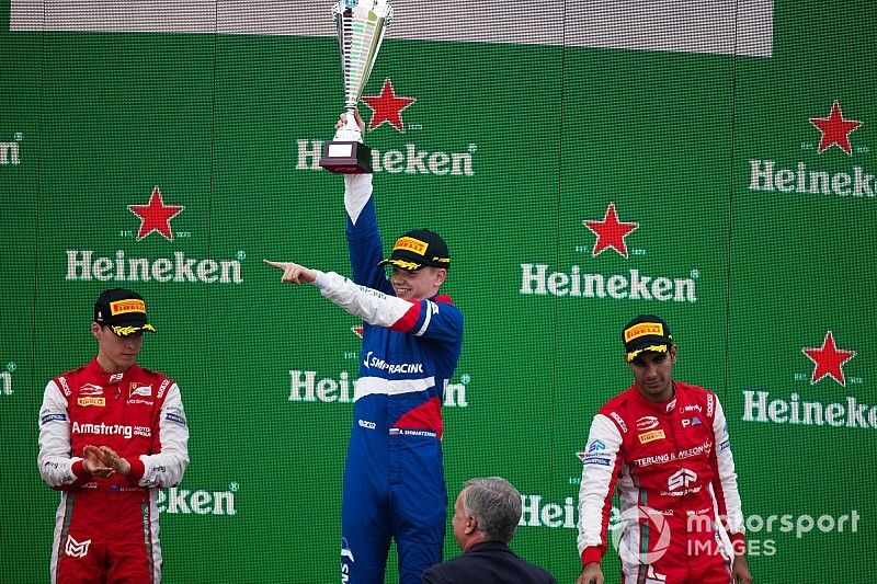 Podio: Robert Shwartzman, PREMA Racing Marcus Armstrong, PREMA Racing y Jehan Daruvala, PREMA Racing