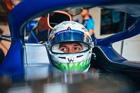 Williams F1 alienta a Albon a expresar sus opiniones en la radio