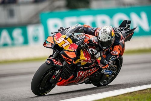 Acosta lidera una práctica frenética de MotoGP en Malasia