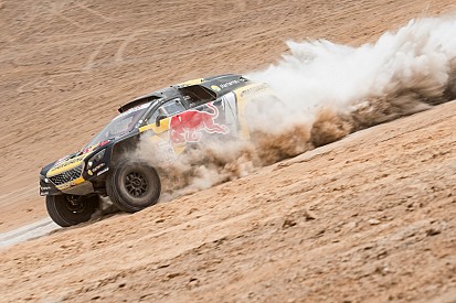 Loeb gana la quinta del Dakar y Al-Attiyah llega el descanso como líder