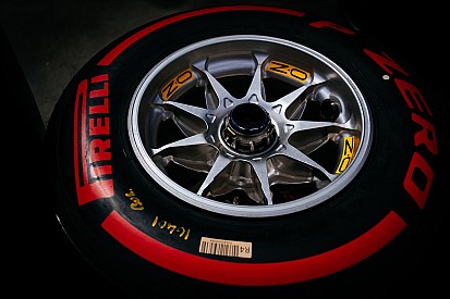 A Pirelli „öszvérautókkal” tesztelné a 18 colos gumikat
