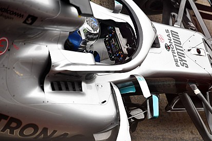 Onthuld: Zo werkt het stuurwiel van Mercedes F1