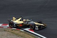 Vergne z rekordowym pole position