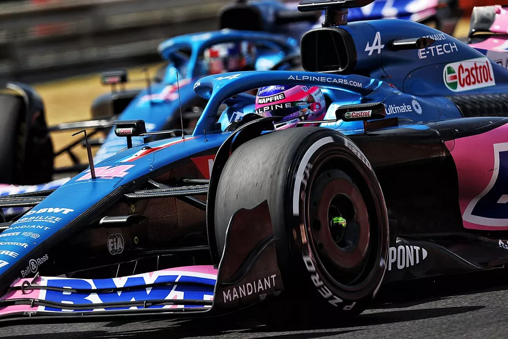 Fernando Alonso, Alpine F1 Team A522, y su compa&ntilde;ero, Esteban Ocon, Alpine F1 Team A522