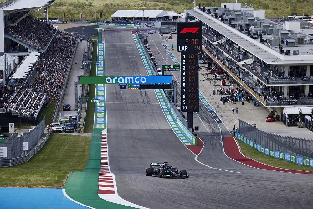 Lewis Hamilton, Mercedes W12