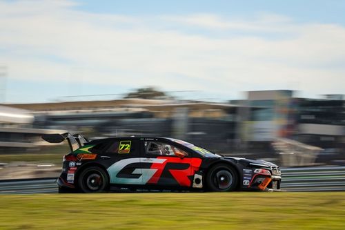 Antonella Bassani substituir&aacute; JP de Oliveira na grande final da Stock Car