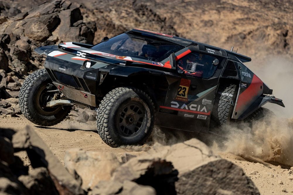 #223 The Dacia Sandriders Dacia: Lucas Moraes, Dennis Zenz