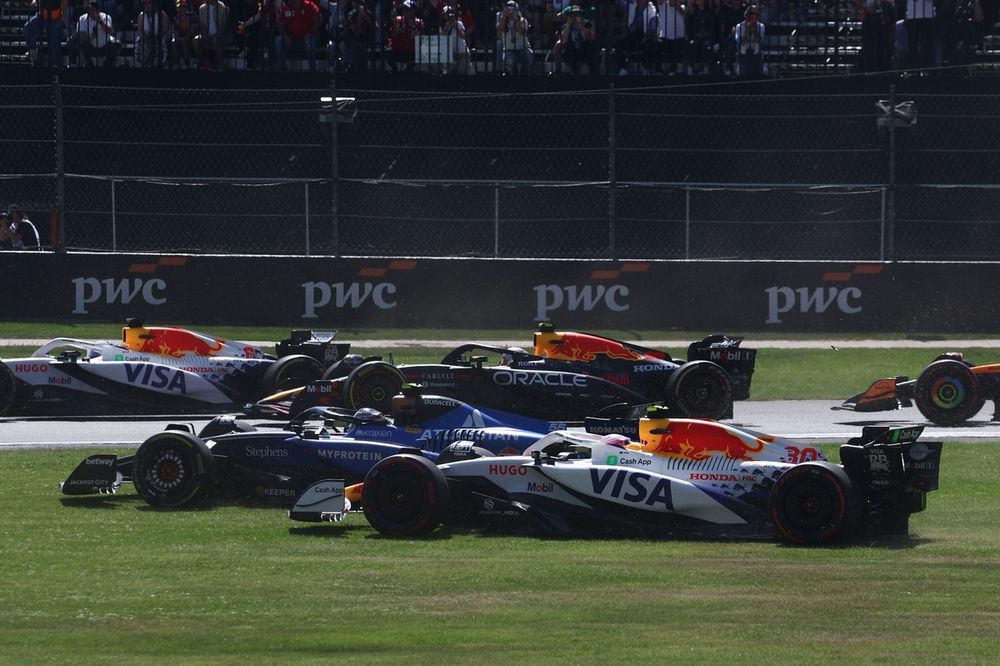 Liam Lawson, Racing Bulls Team, Carlos Sainz, Williams