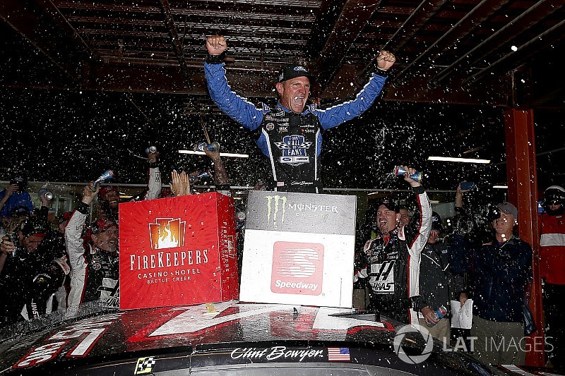 Clint Bowyer wins rain-shortened Michigan race; SHR 1-2-3