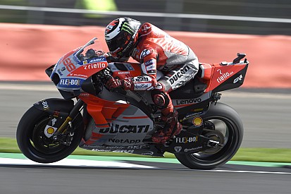 Qualifs - Lorenzo se joue des éléments !